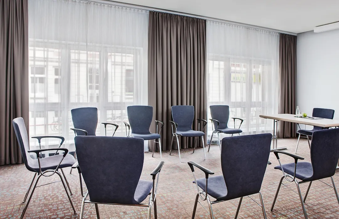 Intercityhotel Hamburg Altona-1